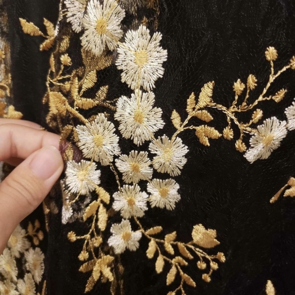 Express Floral Embroidered Ballerina Midi Skirt (XS) - Picture 4 of 7